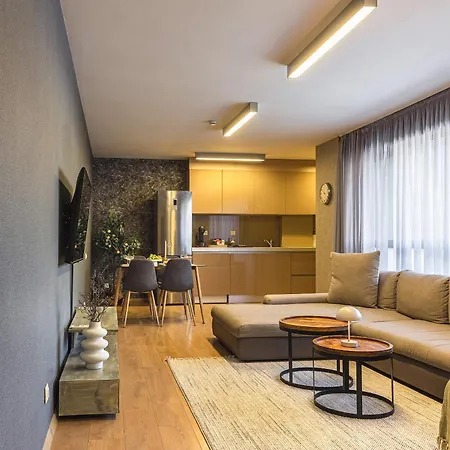 Daire Center With Parking *