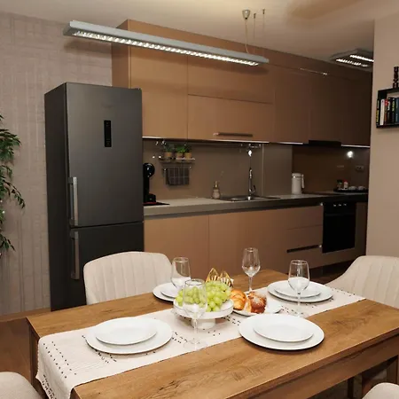 Center With Parking Appartement *