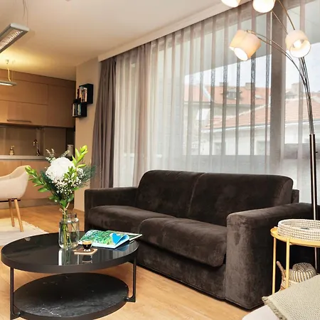 Daire Center With Parking Filibe